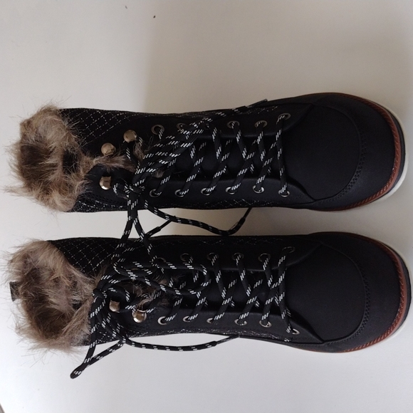 NWT. MUK LUKS® Women's Sigrid Boots, Flat Heel, Black and White. Cold Weather 10 - Picture 7 of 14